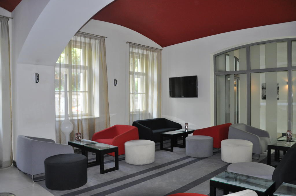 Red & Blue Design Hotel Praga Exterior foto